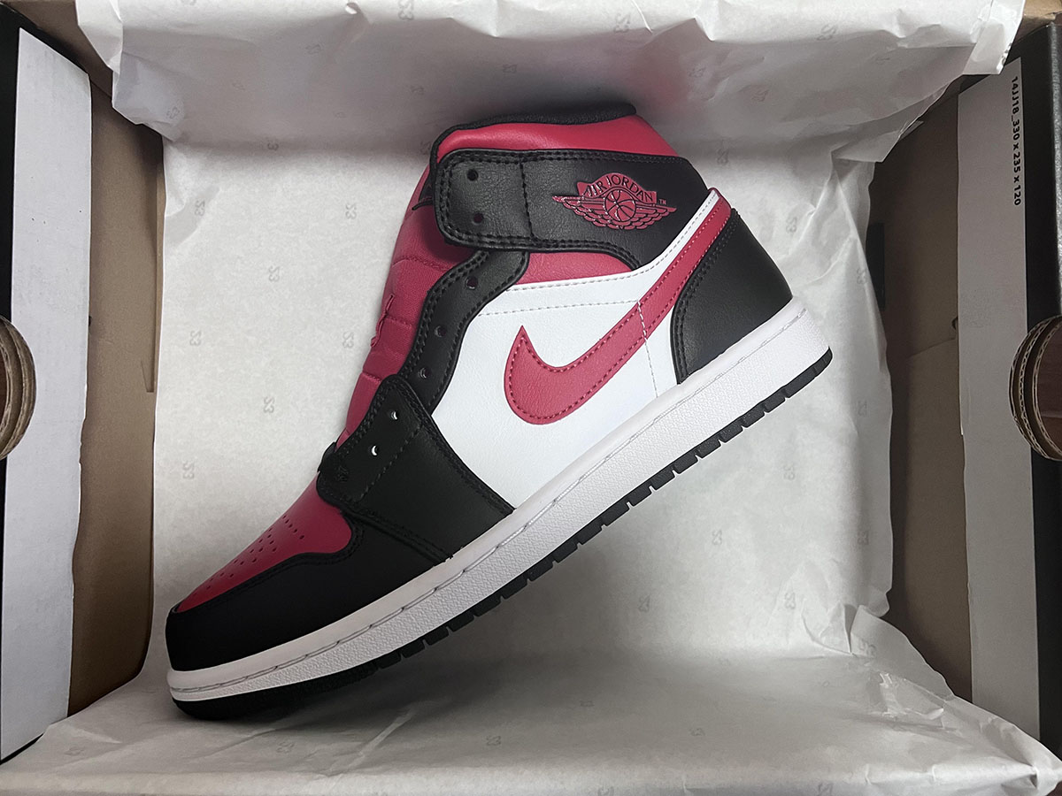 Air Jordan 1 Mid Bred White Black Red