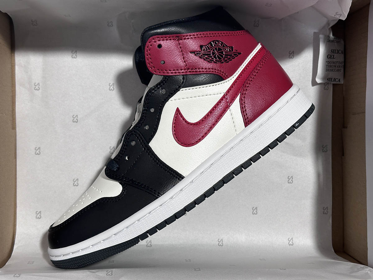 Air Jordan 1 Mid Gym Red Off Noir