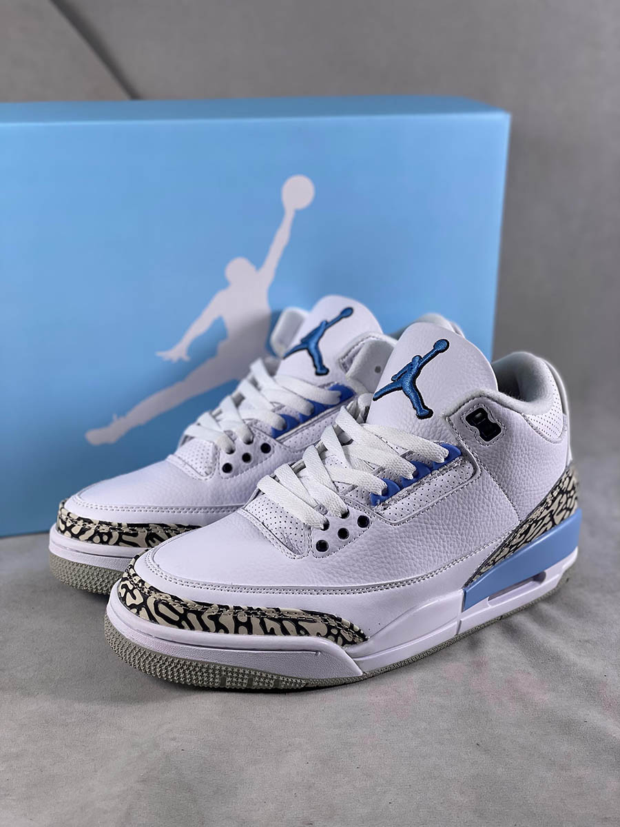 Air Jordan 3 UNC