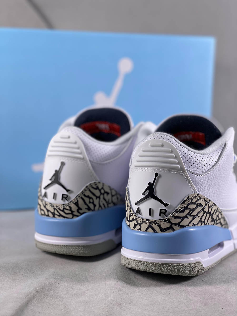 Air Jordan 3 UNC