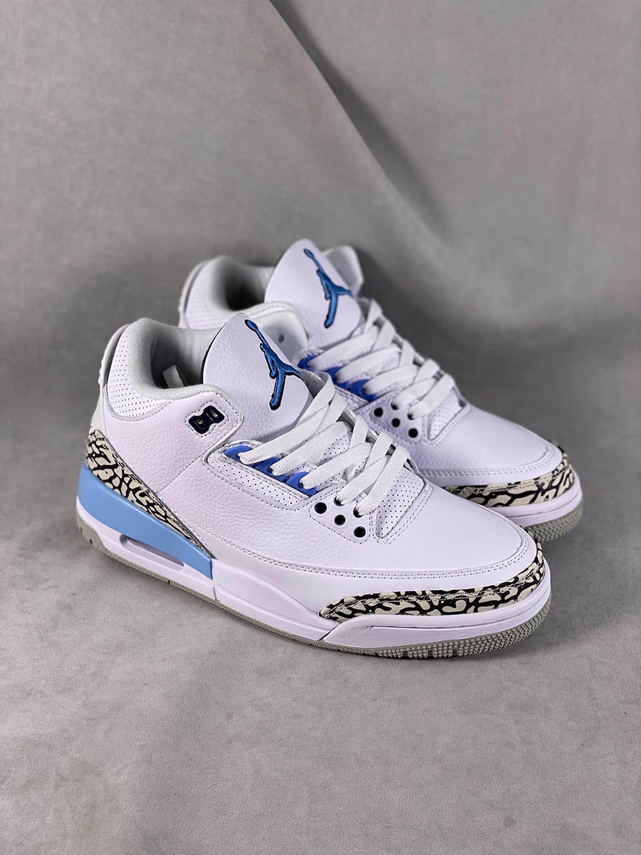 Air Jordan 3 UNC