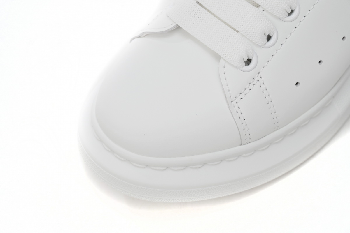 Alexander McQueen Sneaker Dlack Skin