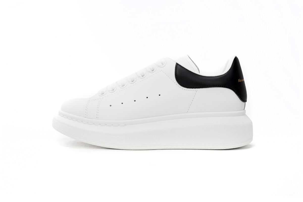 Alexander McQueen Sneaker Dlack Skin