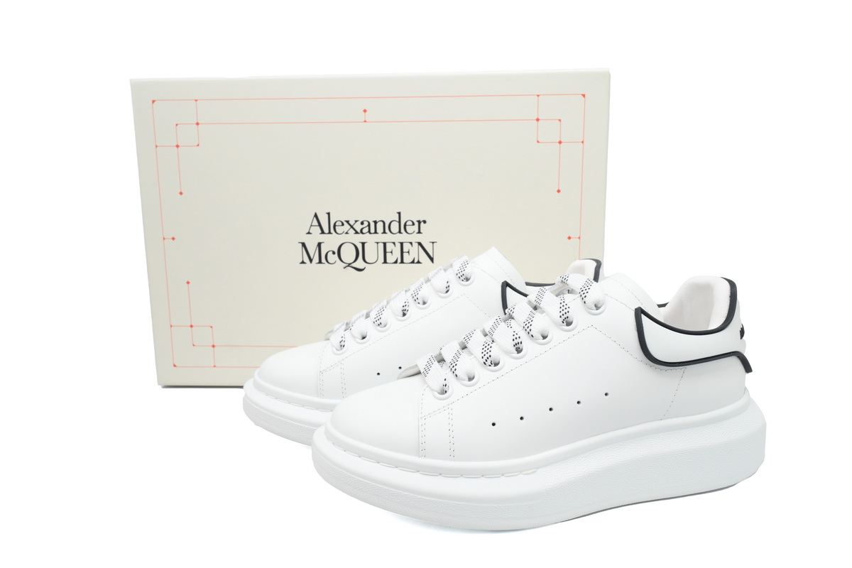 Alexander McQueen Sneake White Black