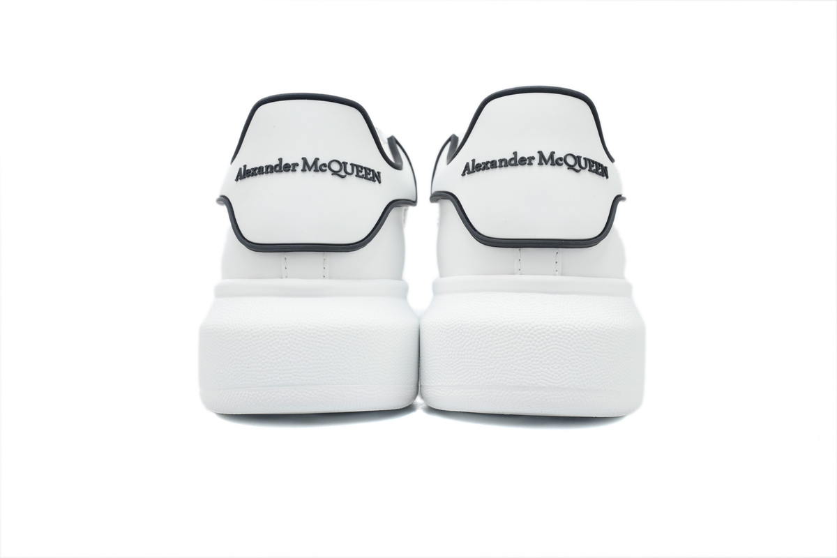 Alexander McQueen Sneake White Black