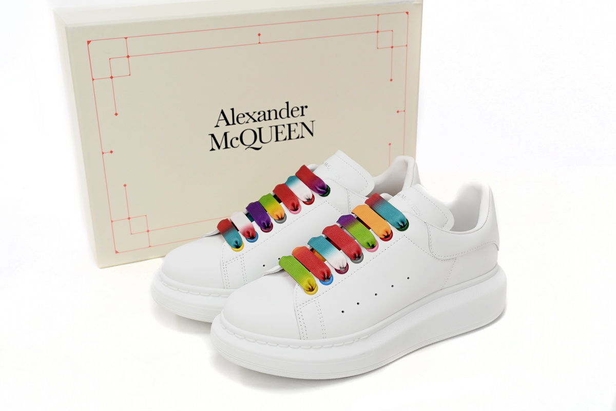 Alexander McQueen Sneaker Colored Ribbon