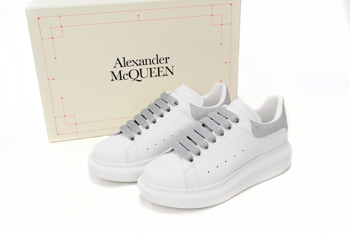 Alexander McQueen Sneaker Loose Drilling