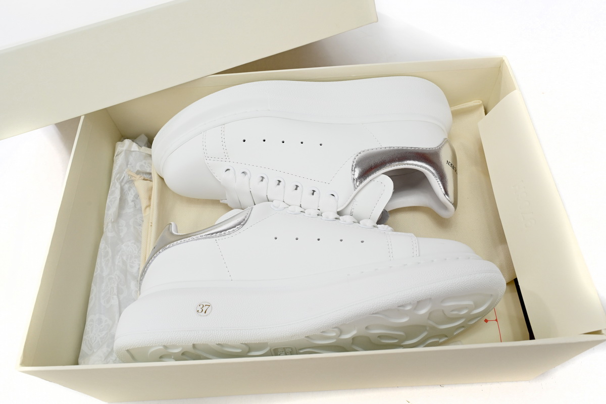 Alexander McQueen Sneaker Silver Tail