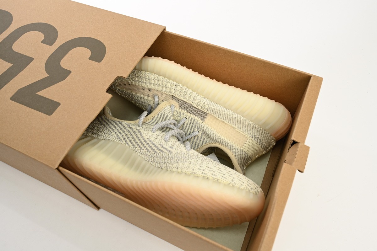 Yeezy Boost 350 V2 Lundmark Reflective