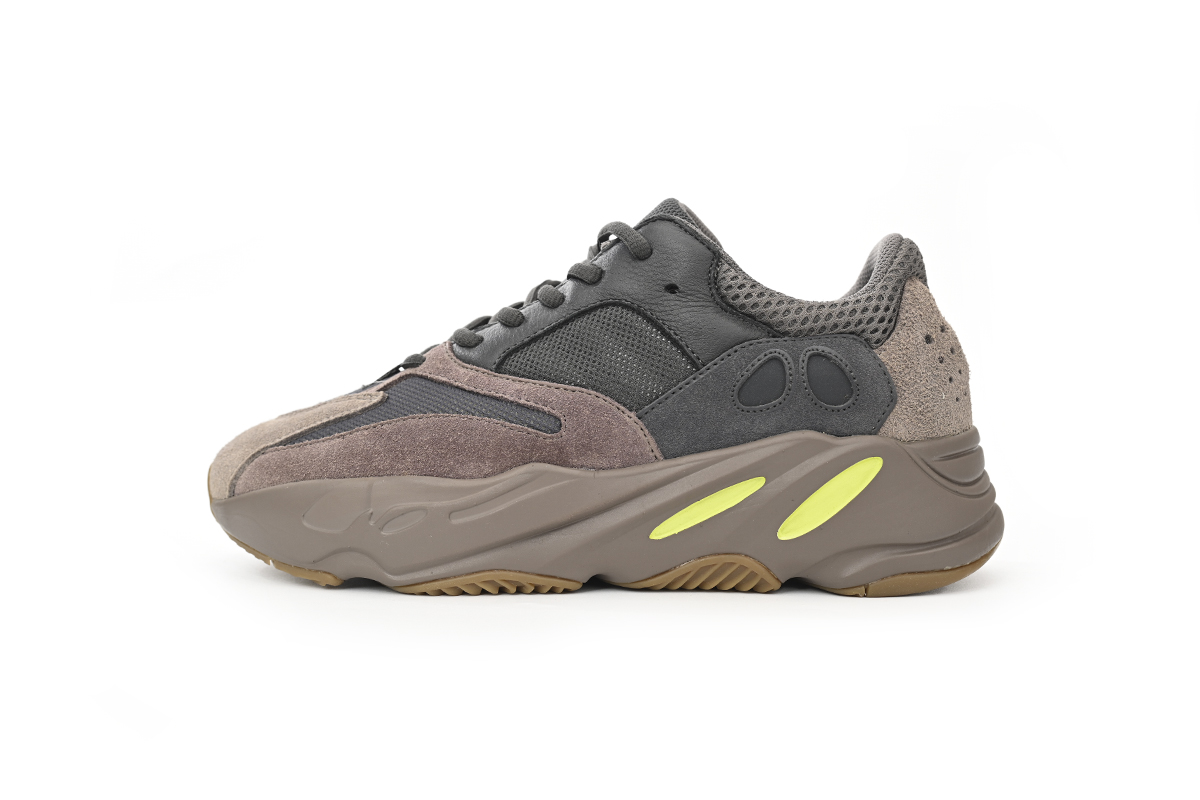 Yeezy Boost 700 Mauve