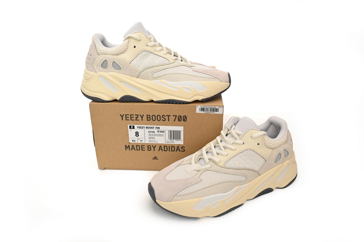 Yeezy Boost 700 Analog