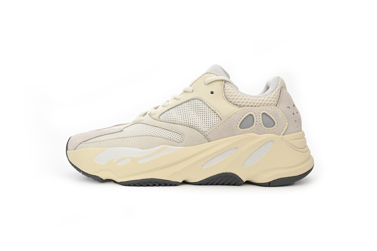 Yeezy Boost 700 Analog