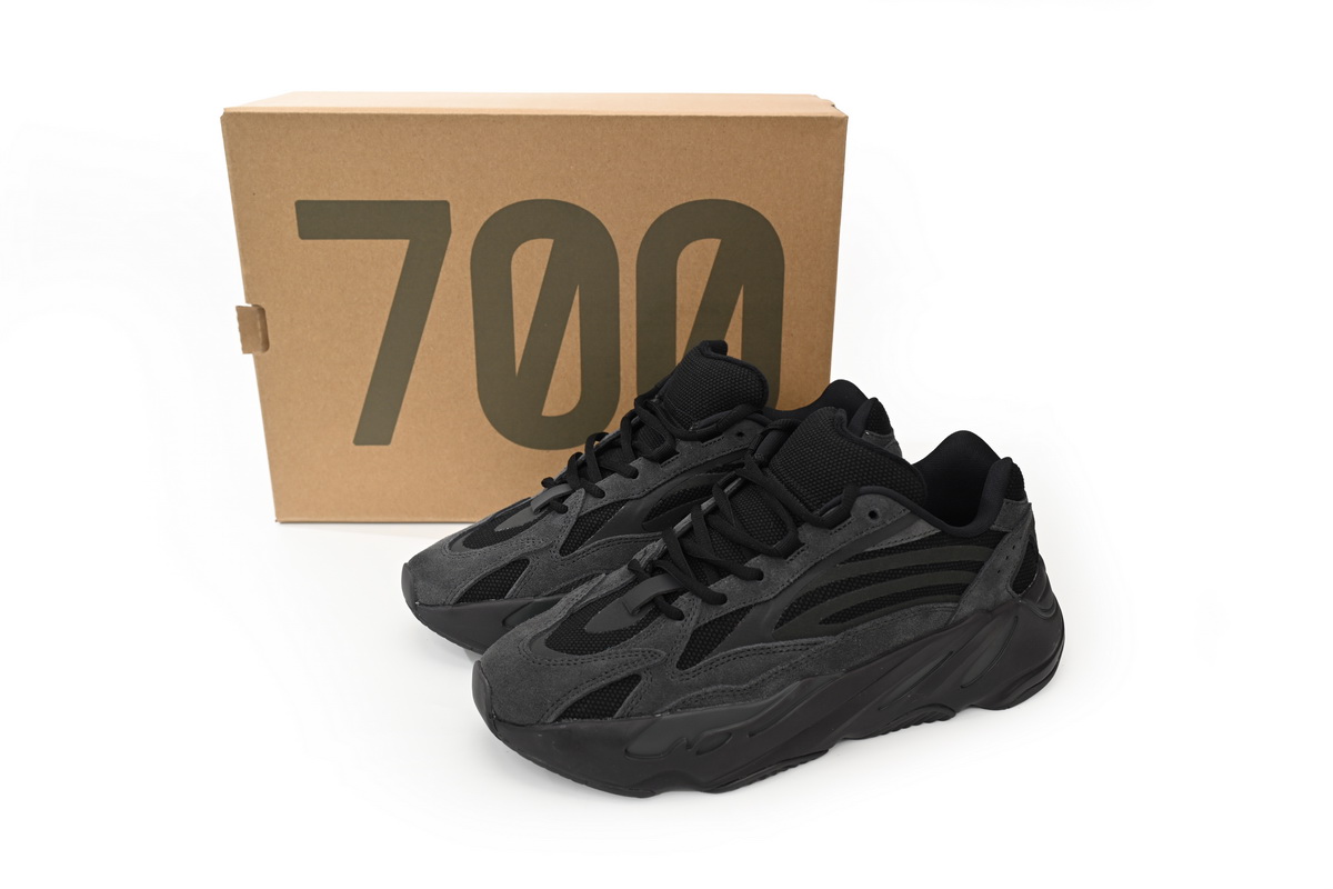 Yeezy Boost 700 V2 Vanta