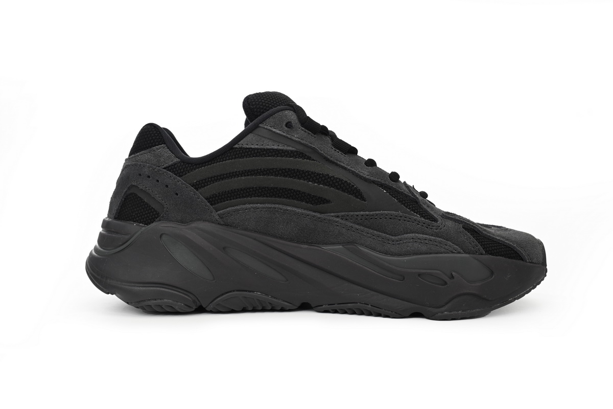 Yeezy Boost 700 V2 Vanta